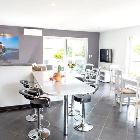 Spacieuse A Avec Piscine Privee Et Jacuzzi *