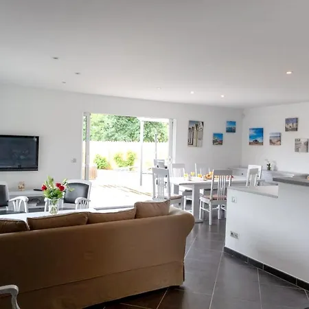 Spacieuse A Avec Piscine Privee Et Jacuzzi