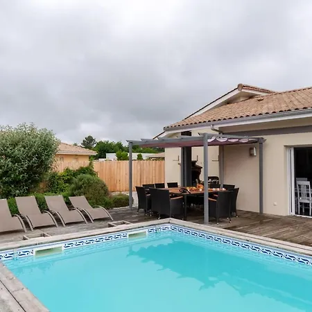 Вилла Spacieuse A Avec Piscine Privee Et Jacuzzi Арес