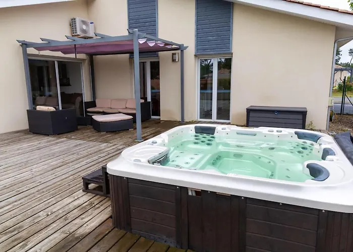 Villa Spacieuse A Avec Piscine Privee Et Jacuzzi *